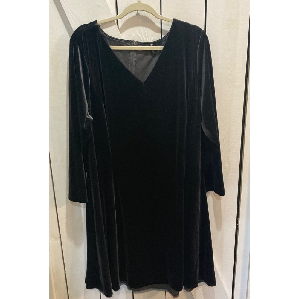 Gwynnie Bee x Amanda Uprichard gray velvet V-neck fit and flare dress 2x